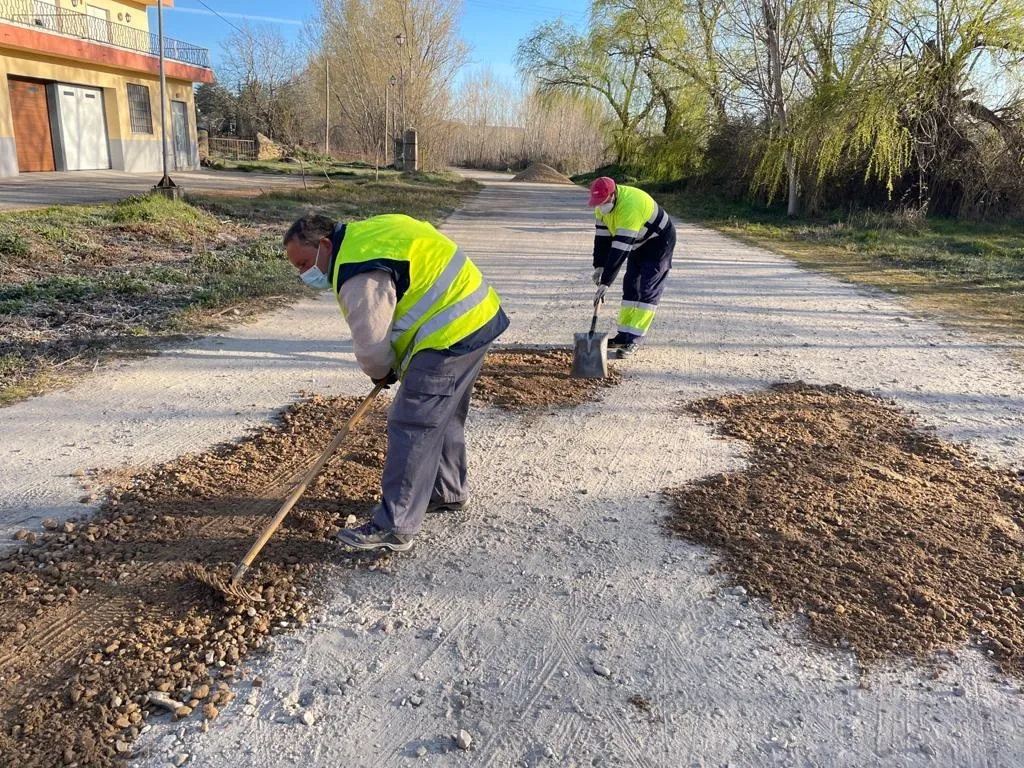 Foto 4 - Mejoras de pavimentaci&oacute;n, saneamiento, pintura y jardiner&iacute;a en Alba de Tormes  