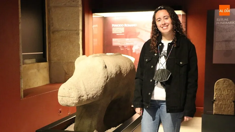 Lara Fraile, alcaldesa de Yecla de Yeltes, la regidora más joven de la provincia con 24 años / CORRAL