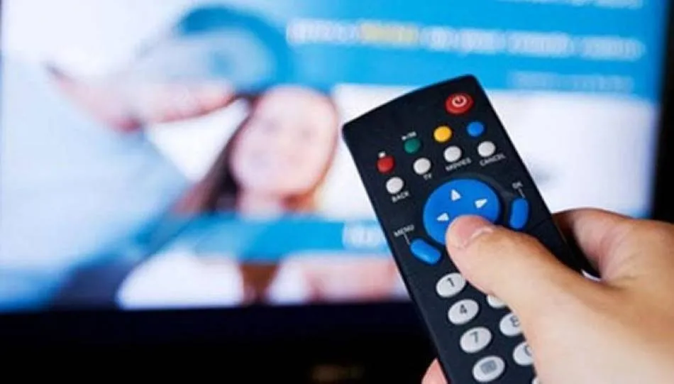 Los adjudicatarios están obligados a respetar los principios orientadores de la prestación de servicios de comunicación audiovisual, entre los que destacan el respeto al pluralismo político, religioso, social cultural, ideológico y lingüístico