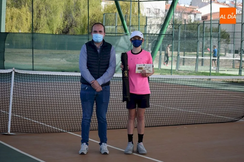 Foto 5 - &Eacute;xito por todo lo alto del I Torneo de Tenis y P&aacute;del Villa Alba de Tormes
