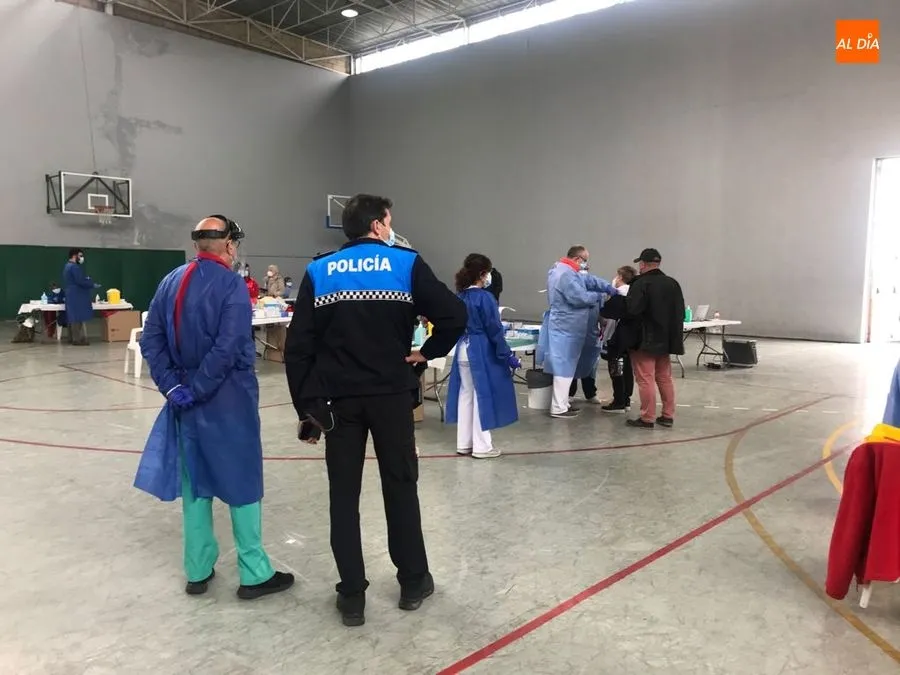 Vacunación masiva frente al covid en el pabellón de Santa Marta