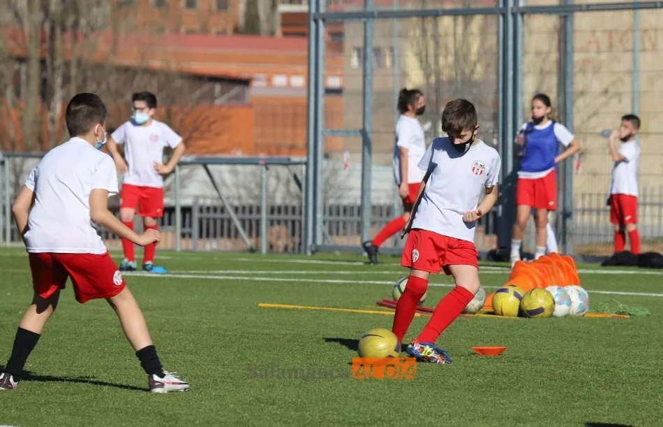 Foto 11 - Luz verde al regreso del f&uacute;tbol base: el 11 de abril vuelve la ilusi&oacute;n de los m&aacute;s peque&ntilde;os