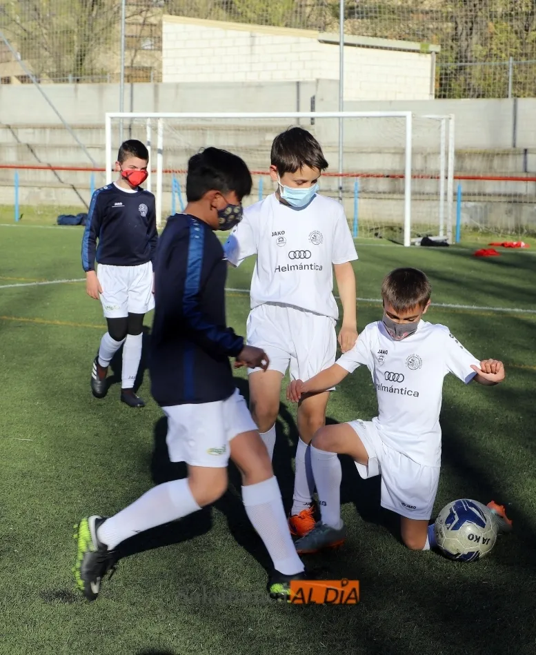 Foto 11 - La base en tiempos de COVID-19: protocolos estrictos, entrenamientos y partidos con mascarilla...