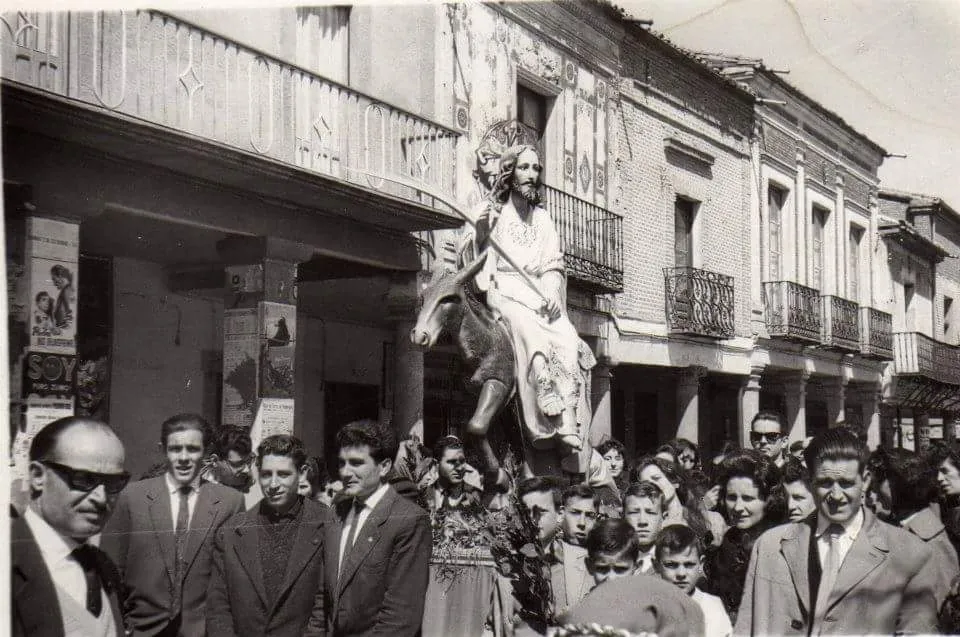 Foto 2 - Domingo de Ramos, la procesi&oacute;n de los ni&ntilde;os en Pe&ntilde;aranda