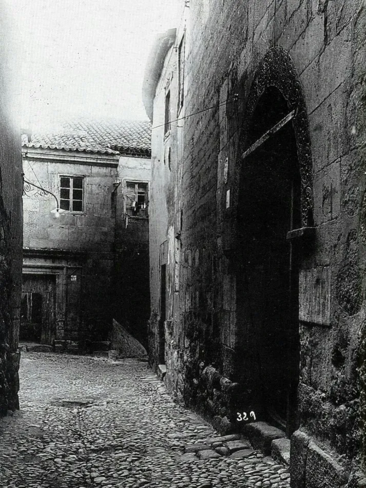 Foto 2 - La calle de San Vicente Ferrer, junto a la Catedral
