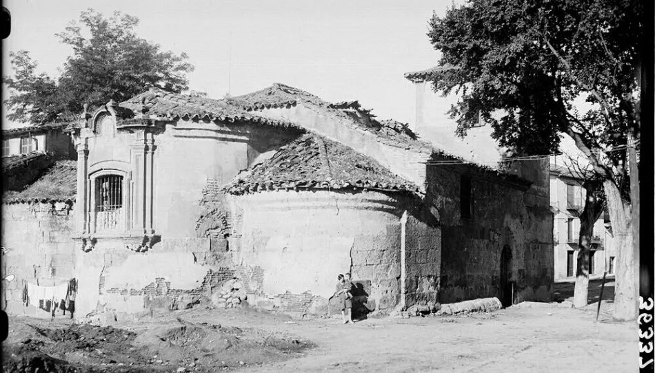 Foto 2 - Puerta del R&iacute;o, de An&iacute;bal o de H&eacute;rcules