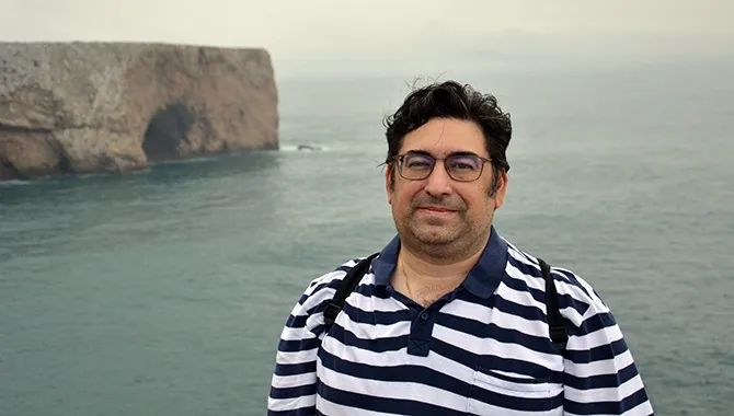 Miguel Ángel Gascón, ganador del XXVIII Premio Nacional de Poesía de la Hermandad de Cofradías de Peñaranda