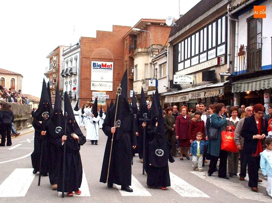 Foto 5 - As&iacute; fue la Procesi&oacute;n de la Pasi&oacute;n en Vitigudino en 2003  