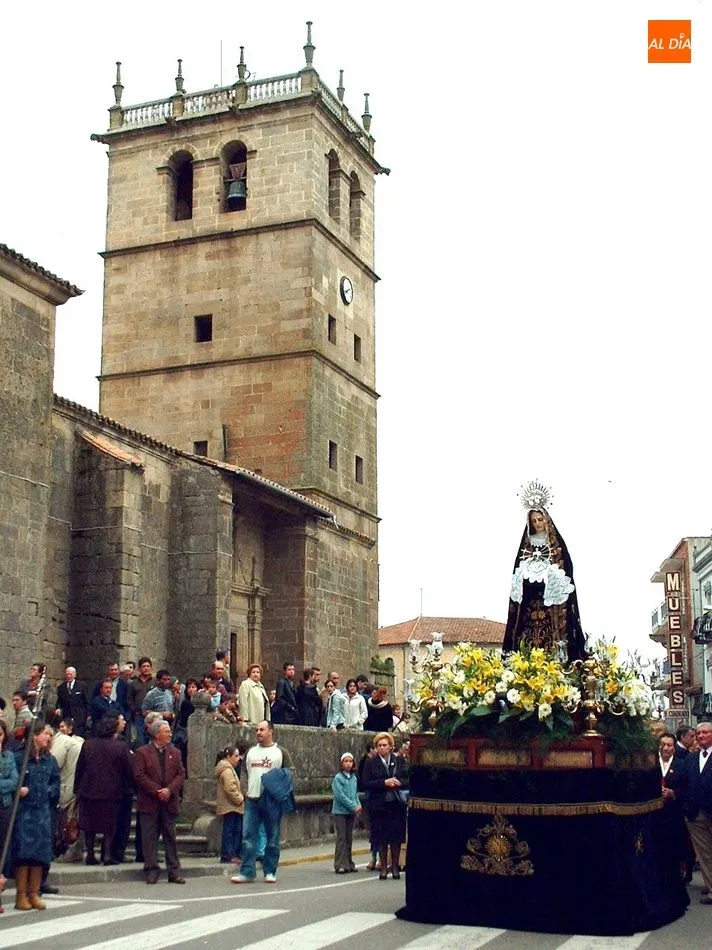 Foto 3 - As&iacute; fue la Procesi&oacute;n de la Pasi&oacute;n en Vitigudino en 2003  