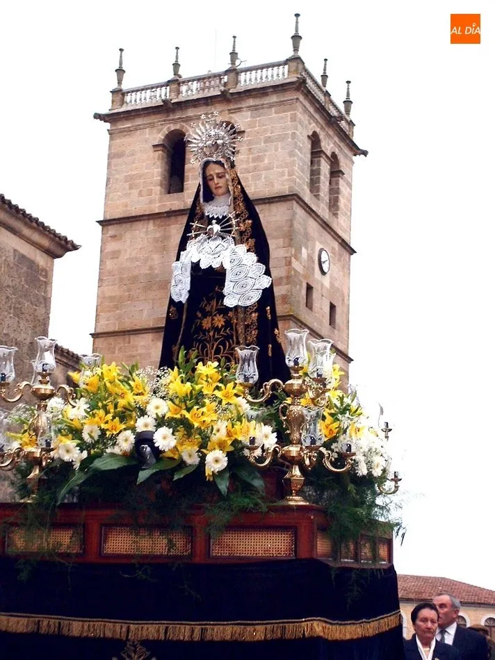Foto 2 - As&iacute; fue la Procesi&oacute;n de la Pasi&oacute;n en Vitigudino en 2003  