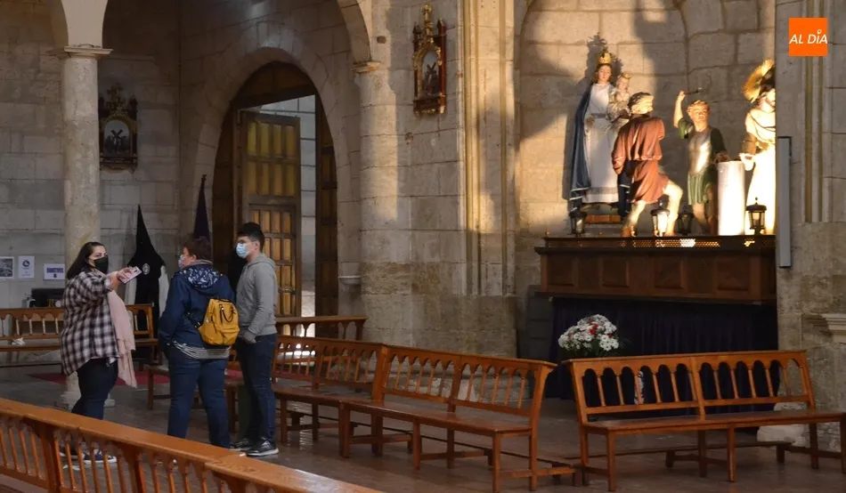 Foto 8 - La Cofrad&iacute;a de Jes&uacute;s Nazareno da a Ciudad Rodrigo aroma de Semana Santa  