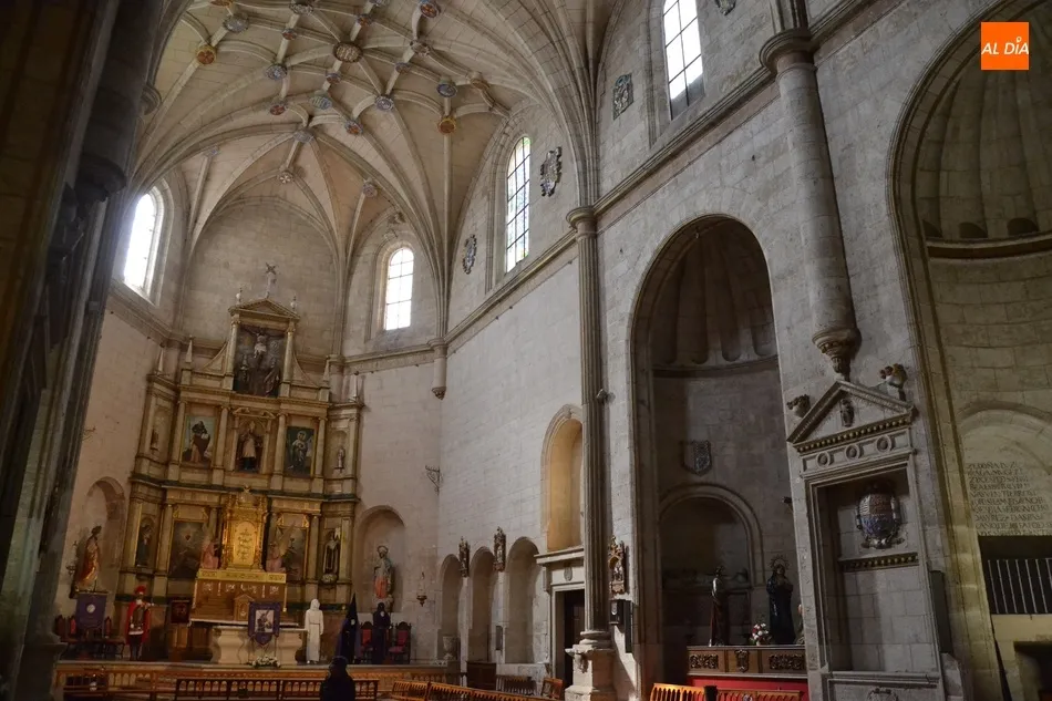 Foto 2 - La Cofrad&iacute;a de Jes&uacute;s Nazareno da a Ciudad Rodrigo aroma de Semana Santa  