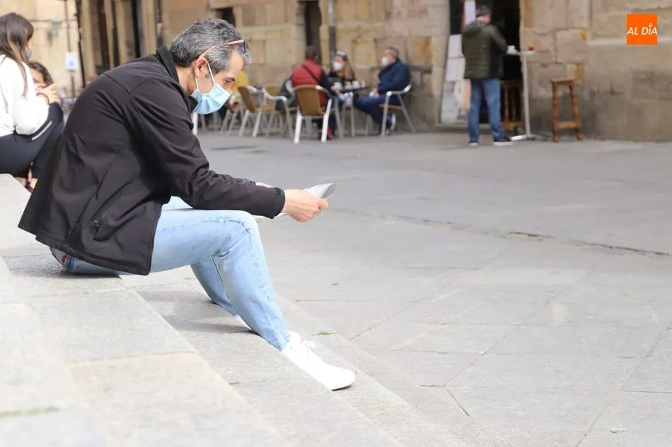 Foto 10 - El Jueves Santo atrae a numerosos turistas y fieles a templos, terrazas y al centro de Salamanca