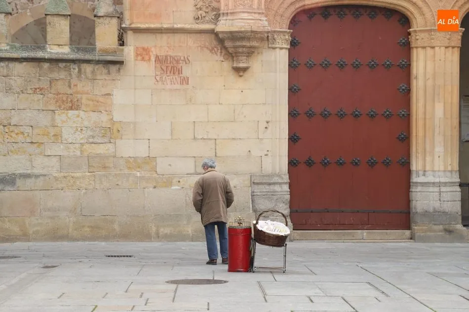 Foto 7 - El Jueves Santo atrae a numerosos turistas y fieles a templos, terrazas y al centro de Salamanca