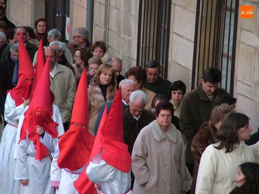 Foto 11 - As&iacute; fue la Procesi&oacute;n del Santo Entierro en Vitigudino en 2004  