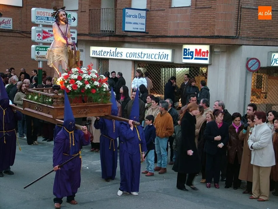 Foto 8 - As&iacute; fue la Procesi&oacute;n del Santo Entierro en Vitigudino en 2004  