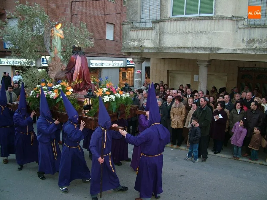 Foto 6 - As&iacute; fue la Procesi&oacute;n del Santo Entierro en Vitigudino en 2004  