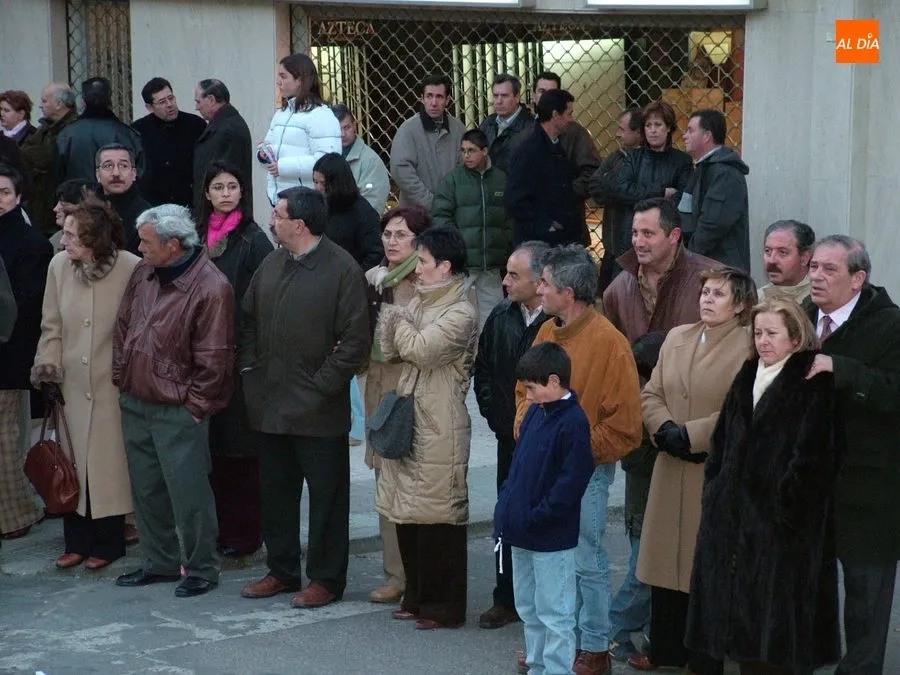 Foto 3 - As&iacute; fue la Procesi&oacute;n del Santo Entierro en Vitigudino en 2004  
