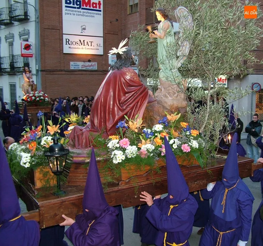 Foto 2 - As&iacute; fue la Procesi&oacute;n del Santo Entierro en Vitigudino en 2004  