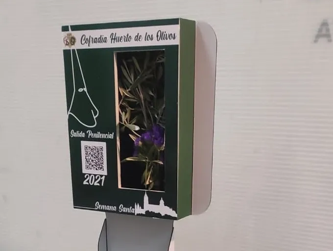 Uno de los expositores instalados por la Cofradía - FB Oración en el Huerto