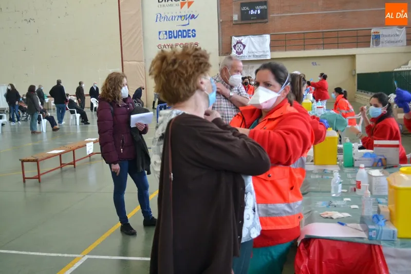 Foto 9 - M&aacute;s de 650 octogenarios de la zona b&aacute;sica de salud de Pe&ntilde;aranda comienzan la recibir la vacuna...
