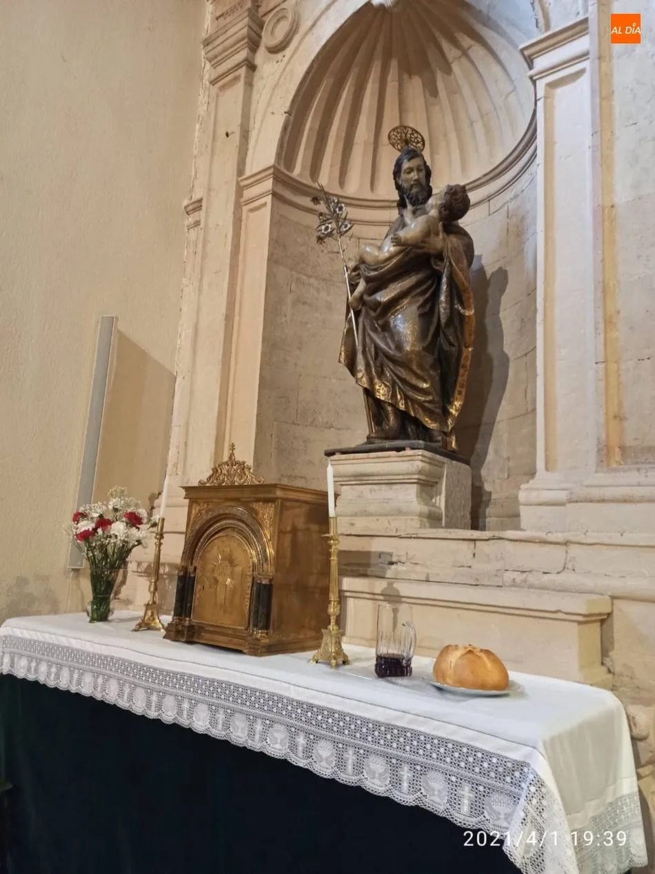 Foto 4 - Viacrucis y Pasi&oacute;n en Aldearrubia con las necesarias precauciones  