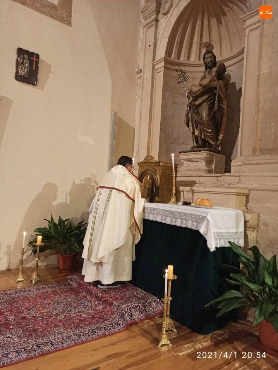 Foto 3 - Viacrucis y Pasi&oacute;n en Aldearrubia con las necesarias precauciones  