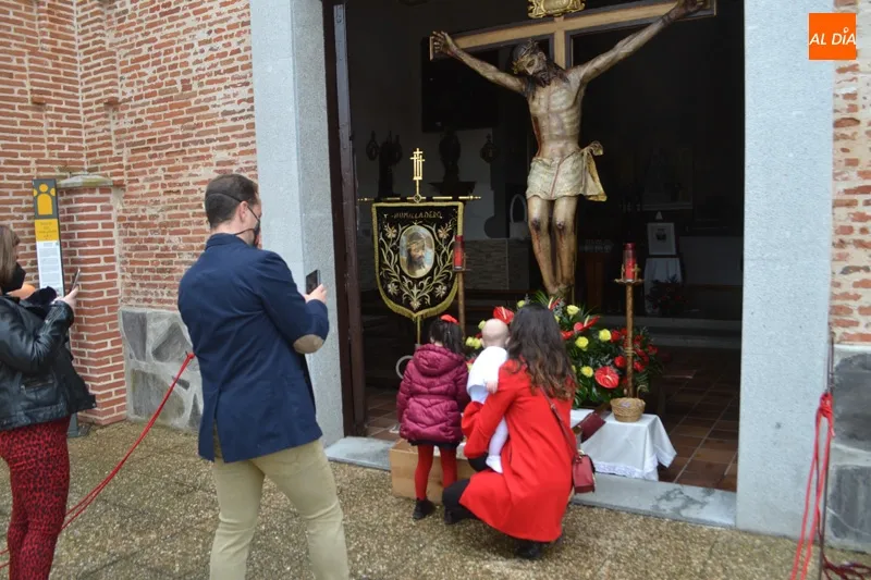 Foto 4 - La tradicional ofrenda de las velas vuelve entre un minucioso protocolo sanitario