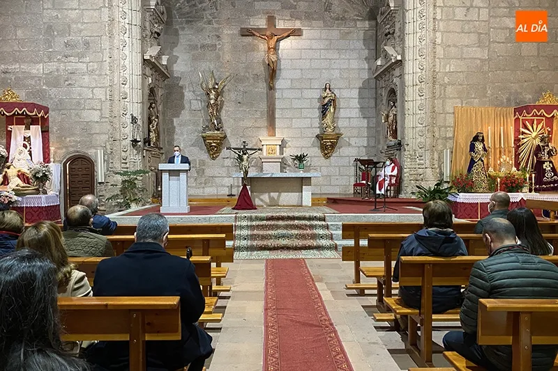 Foto 3 - Las Cofrad&iacute;as se unen para ofrecer oraci&oacute;n y meditaci&oacute;n en la tarde del Viernes Santo