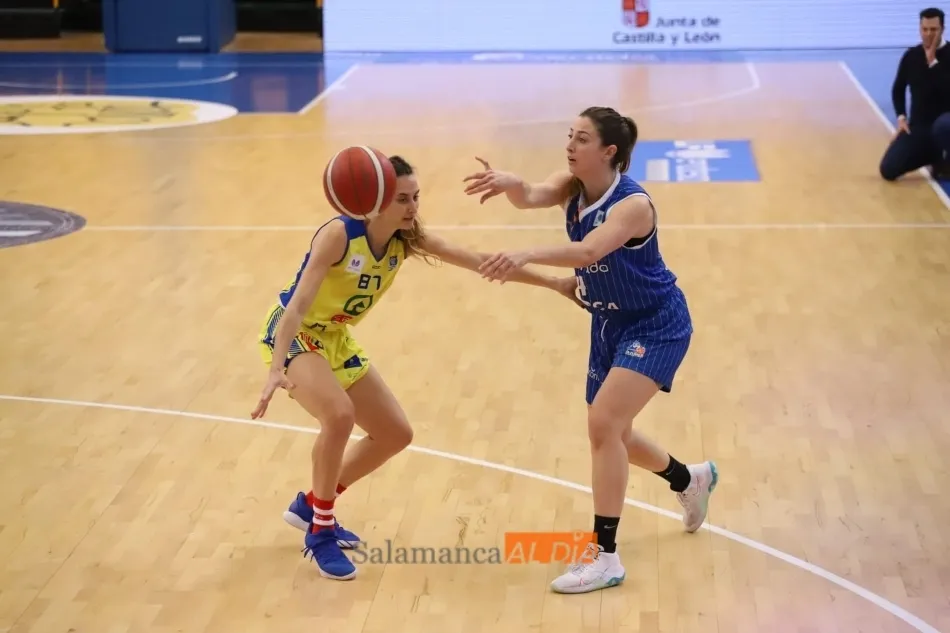 Foto 8 - El Perfumer&iacute;as Avenida se mete en las semis del playoff por la puerta grande (95-62)
