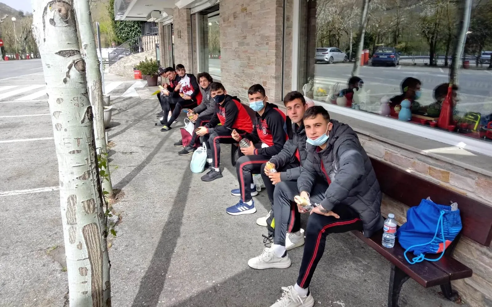 Foto 8 - El III Juvenil endosa una manita al Lugo Sala en su nueva visita a tierras gallegas  