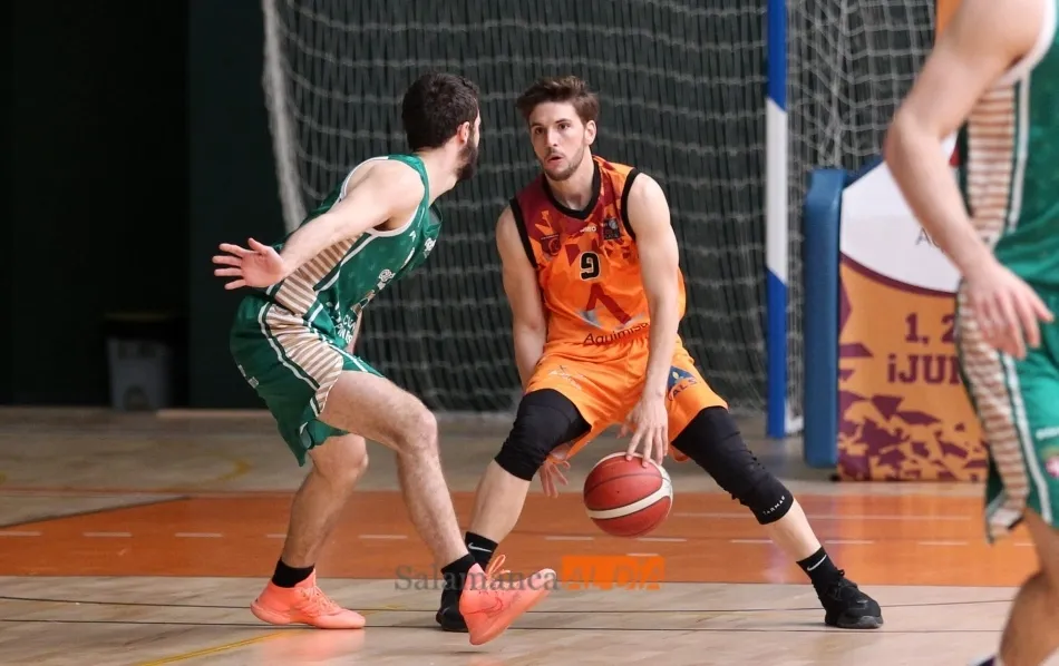 Foto 7 - El Aquimisa Carbajosa no se rinde y logra en la pr&oacute;rroga una valios&iacute;sima victoria (87-85)  