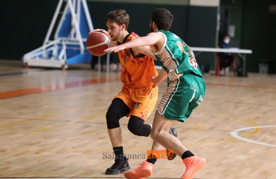 Foto 5 - El Aquimisa Carbajosa no se rinde y logra en la pr&oacute;rroga una valios&iacute;sima victoria (87-85)  