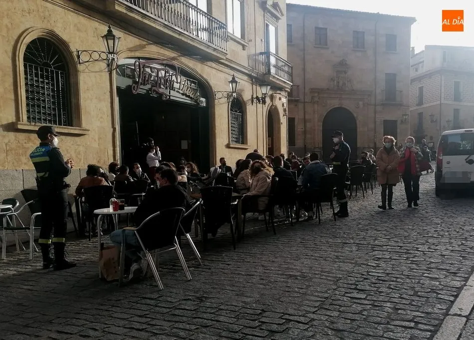 Foto 2 - Otra treintena de personas multadas por celebrar fiestas en 5 pisos en Salamanca