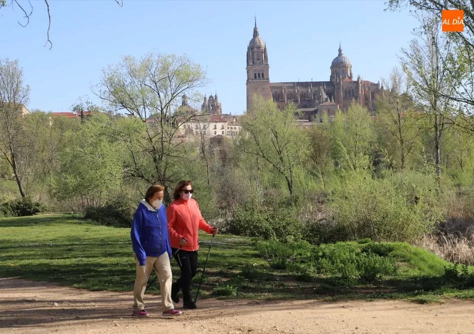 Foto 8 - Salamanca se mueve, multitud de vecinos practican deporte a orillas del Tormes