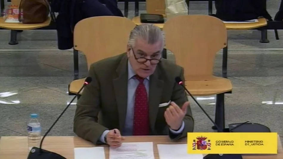 Bárcenas durante una de sus declaraciones en el juzgado - Archivo