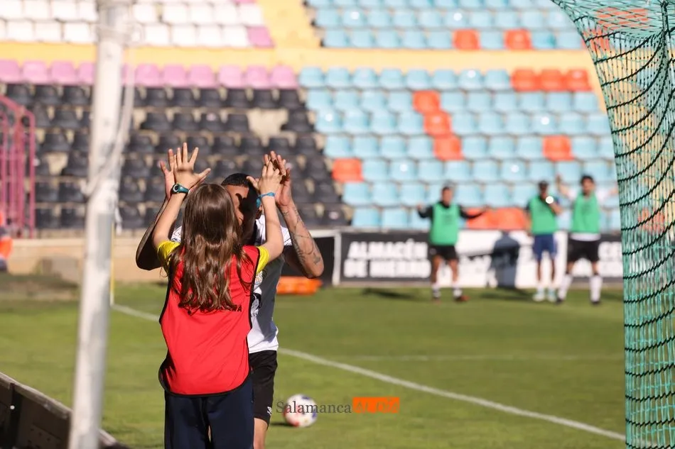 Foto 9 - El Salamanca UDS se inmola en el a&ntilde;adido con el Lealtad y deja claro que la segunda fase no ser&aacute;...