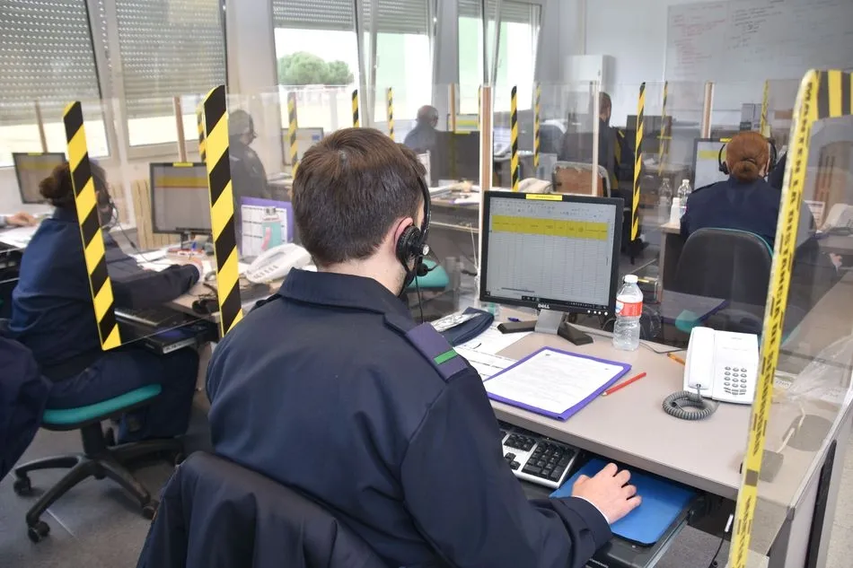 Rastreadores trabajando en la base aérea de Matacán - Archivo