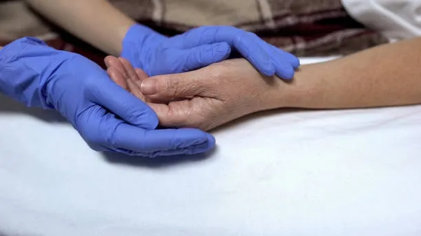 Santiago Santa Cruz, presidente del Colegio de Médicos, sobre la eutanasia: Soy médico, ¿esto ...