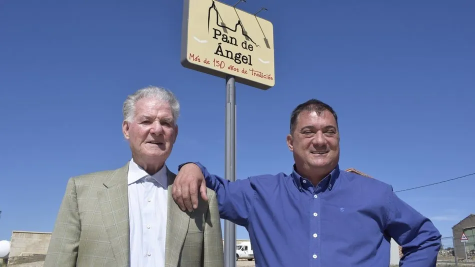 Fabián Martín, padre e hijo, ejemplo empresarial en la provincia salamantina con sus Obleas Pan de Ángel