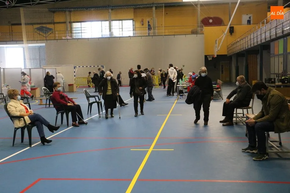 Foto 5 - Nueva jornada de vacunaciones en Guijuelo con 600 dosis de Pzifer por la ma&ntilde;ana