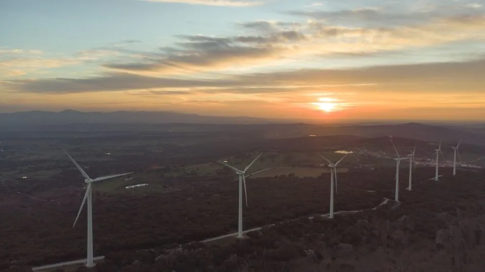 Foto 2 - Espectacular v&iacute;deo, grabado con un dron, en el parque e&oacute;lico Sierra de Due&ntilde;a