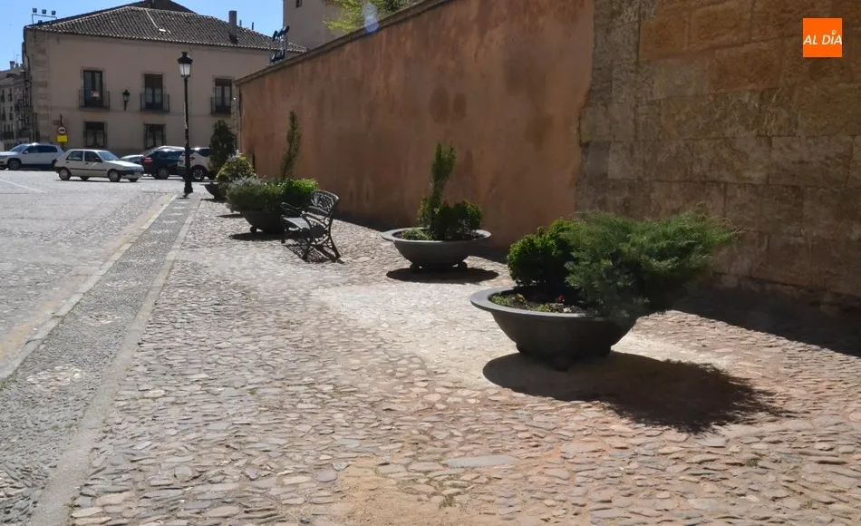 Foto 7 - En marcha una nueva tanda de retirada de contenedores soterrados del centro hist&oacute;rico mirobrigense