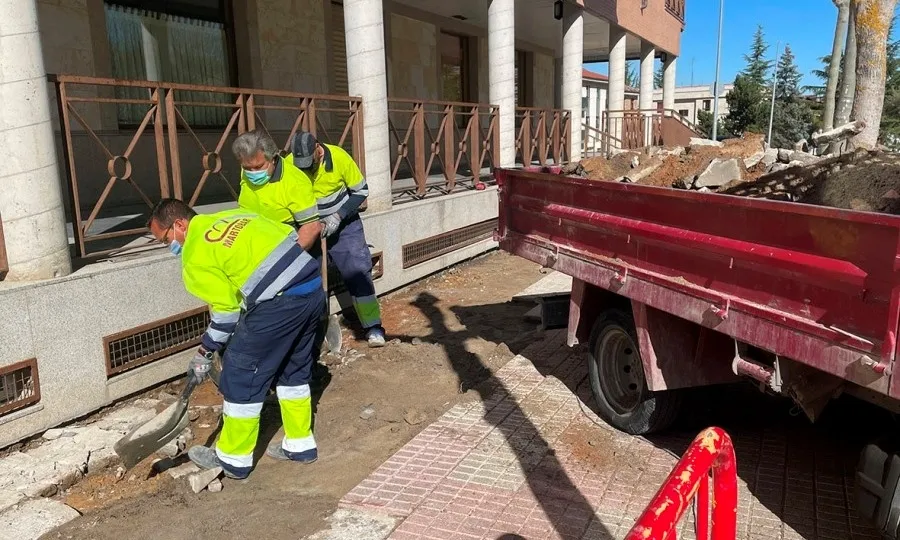 Foto 2 - Satisfacci&oacute;n en Carbajosa por su nuevo servicio de mantenimiento de viales y reparaci&oacute;n de...