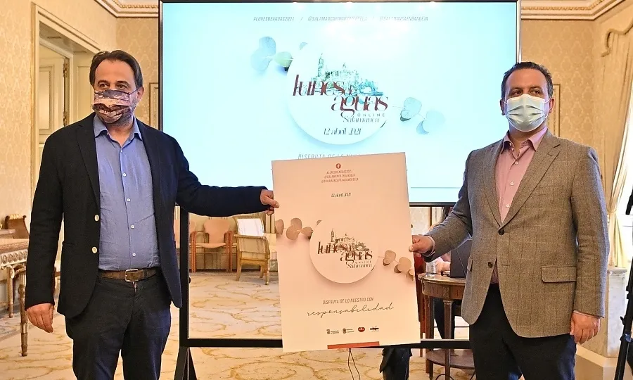 El concejal de Turismo del Ayuntamiento de Salamanca, Fernando Castaño, y el diputado de Turismo de la Diputación Provincial de Salamanca, Javier García