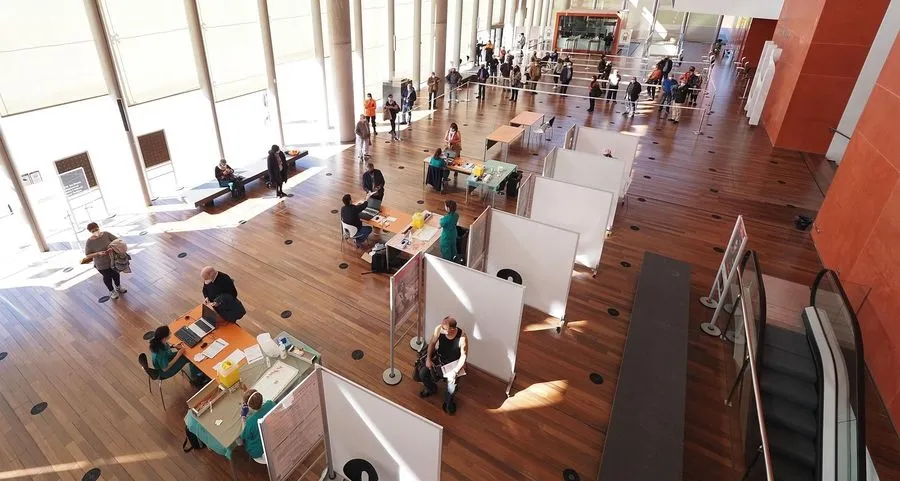 Vacunación masiva en el Centro Cultural Miguel Delibes, en Valladolid. Foto de Photogenic/Claudia Alba - EP