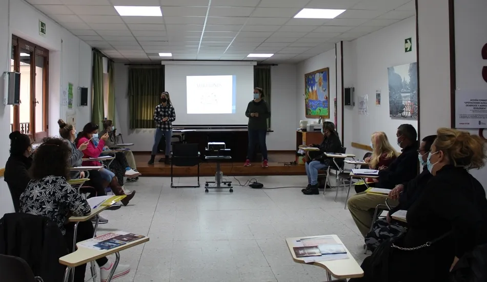 Foto 3 - C&aacute;ritas arranca una acci&oacute;n en empleo dom&eacute;stico dentro de los itinerarios de inserci&oacute;n...