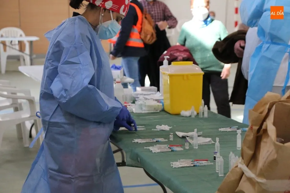 Foto 8 - Nueva jornada de vacunaci&oacute;n en Arribes con 282 dosis de Pfizer administradas en Vitigudino,...