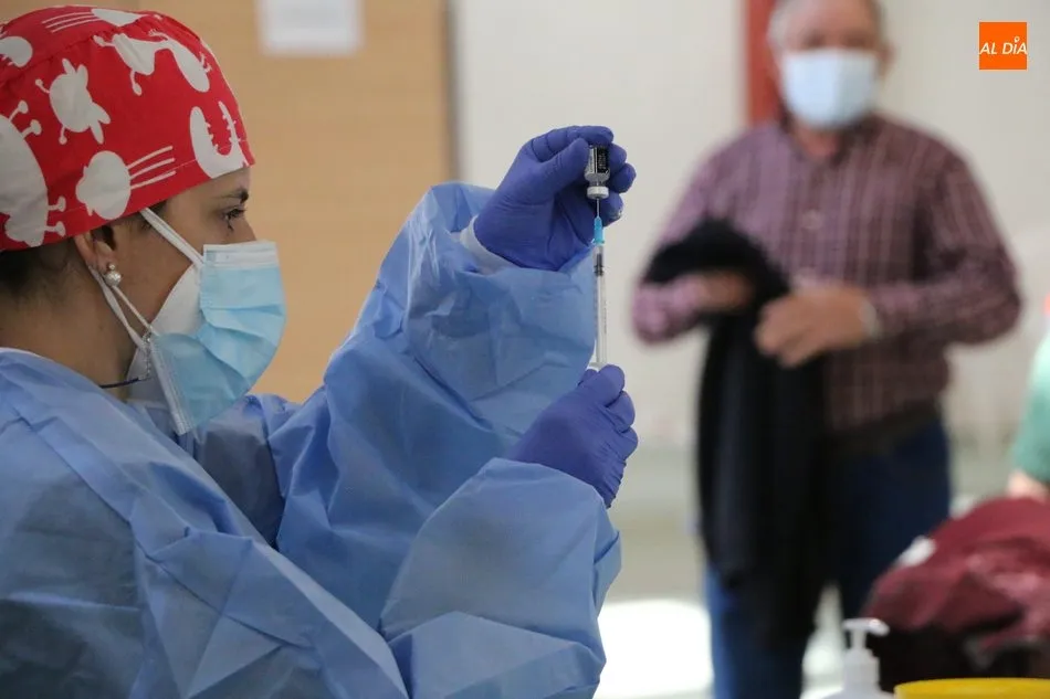 Foto 7 - Nueva jornada de vacunaci&oacute;n en Arribes con 282 dosis de Pfizer administradas en Vitigudino,...