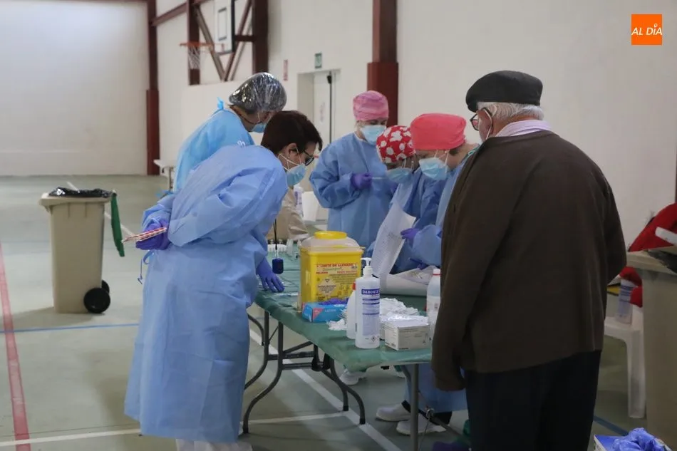 Foto 5 - Nueva jornada de vacunaci&oacute;n en Arribes con 282 dosis de Pfizer administradas en Vitigudino,...